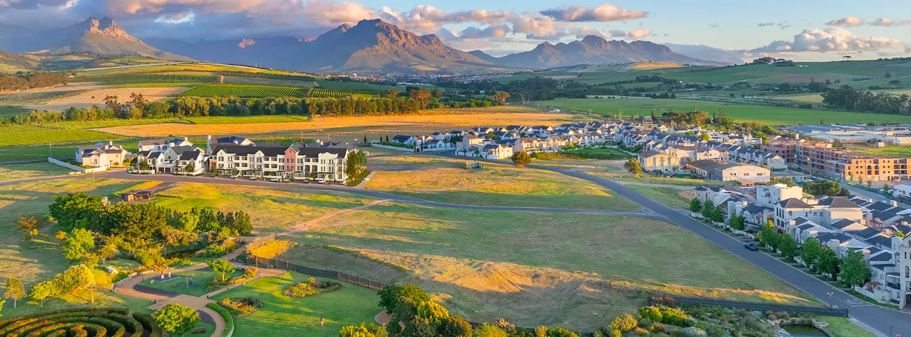 Nooitgedacht Village