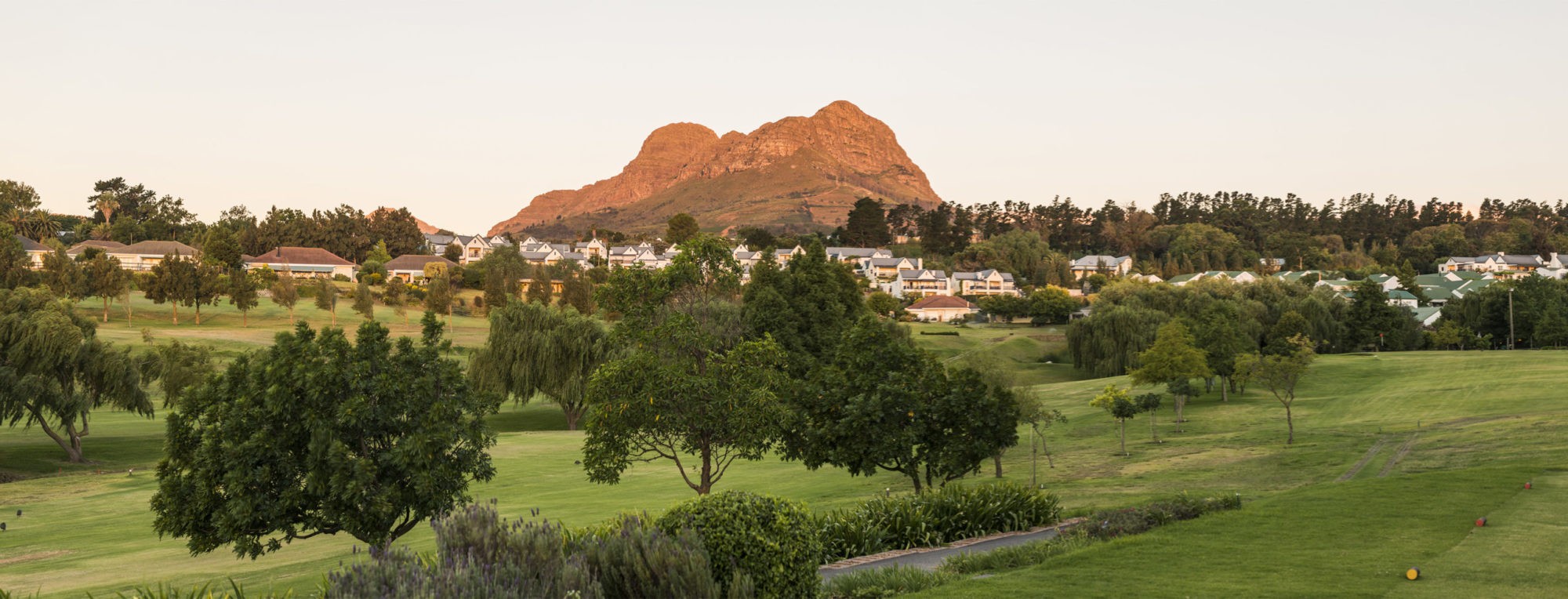 Mountain, winelands and sea – Welcome to Helderberg Village