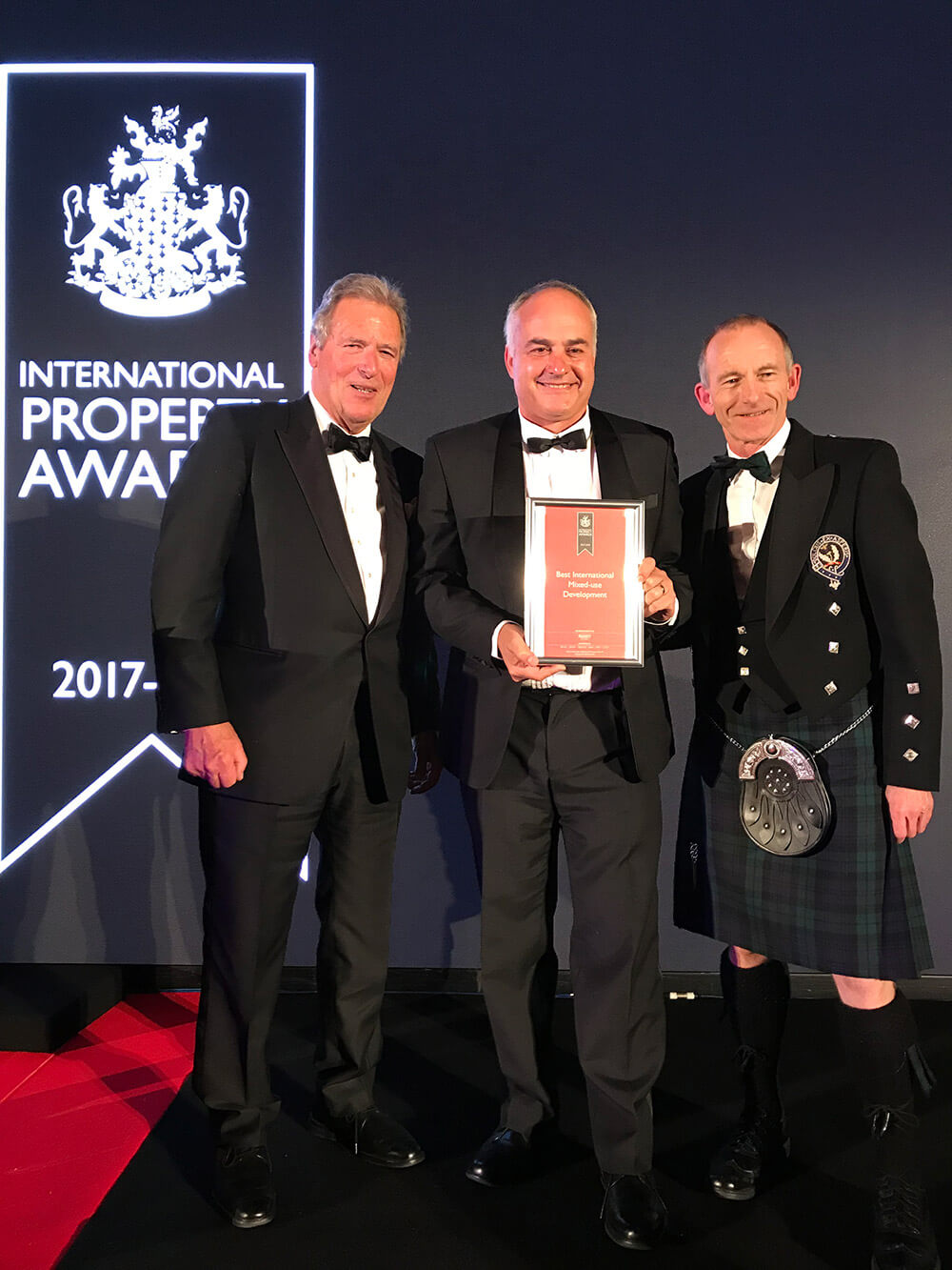 At a ceremony held at the iconic Savoy Hotel in London on 4 December, Waterfall Management Company was awarded the International Best Mixed-use Development 2017/2018 for the Waterfall development.