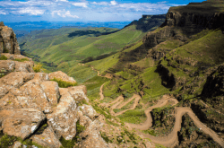 There are great weekend locations for a city breaks across South Africa, read more on Sani Top in KwaZulu- Natal, Magaliesberg in Gauteng and Barrydale in the Western Cape.