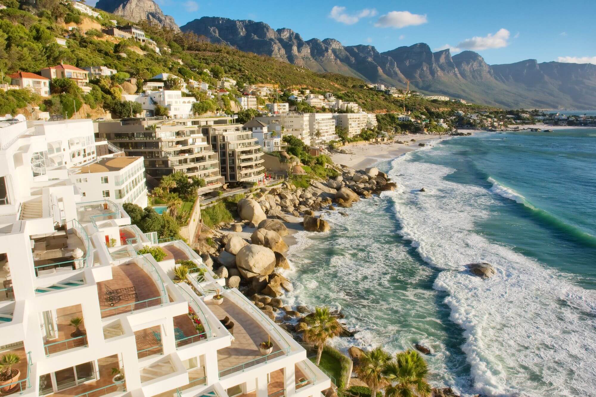 Thinking of investing in Cape Town or further afield? Lock-up-and-go investment properties have become more and more popular as investors realise the benefits of low maintenance, security and easy placing of tenants.