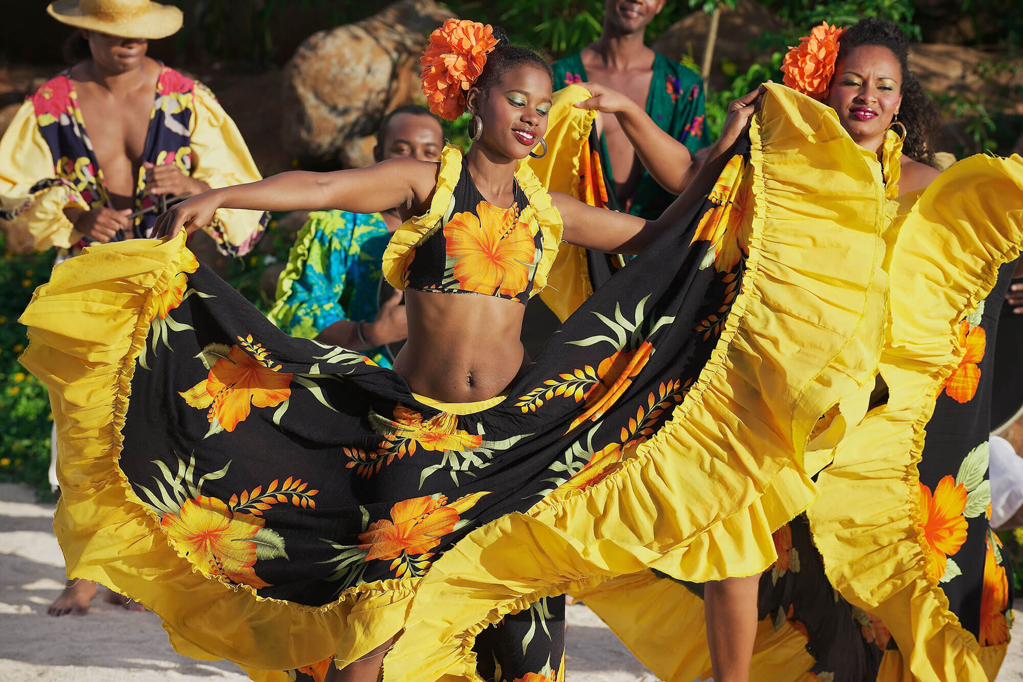 Creole cultures, which evolved in many countries with a colonial past, are increasingly recognising that they have more similarities than differences with their many counterparts all over the world. In fact, Creole culture almost transcends borders.