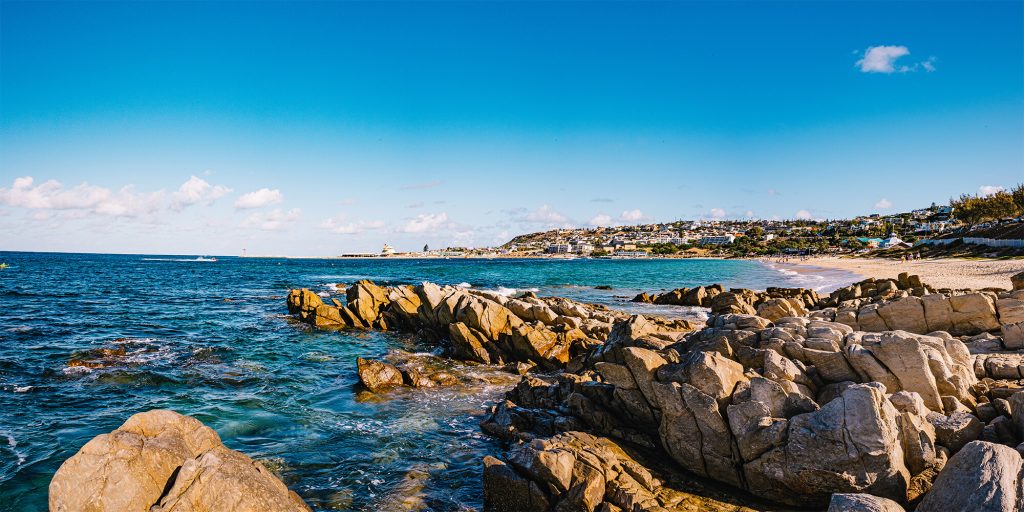 The tourism industry in George, as in many holiday destinations across South Africa and the world, has suffered greatly since the first COVID-19 lockdowns came into effect at the end of March 2020. The local tourism office falls under George Municipality and we tracked down the town’s tourism manager, Joan Shaw, who shared data collated over the past year, as well as a cautiously optimistic outlook for 2022.