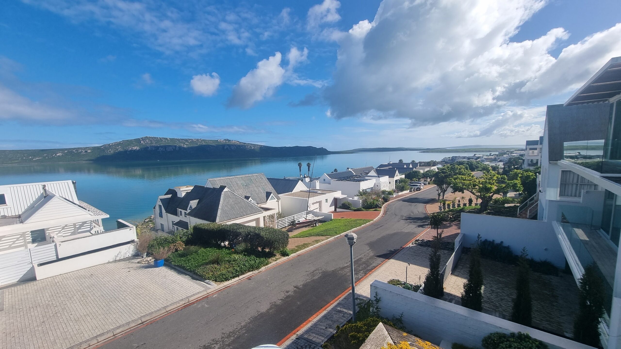 Coastal property prices still rising faster than inland areas