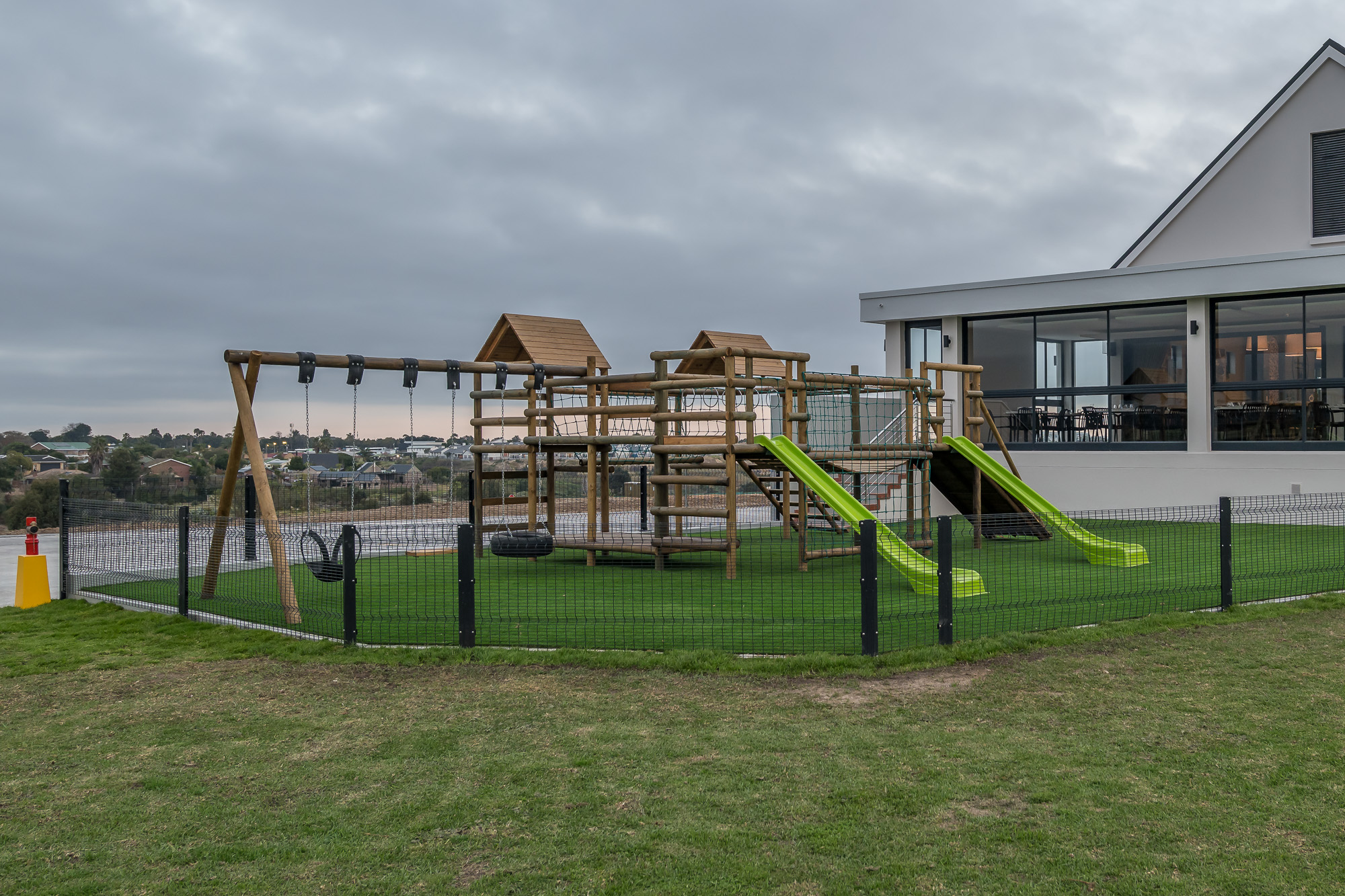 133 - Kingswood Club House Clubhouse children's play area