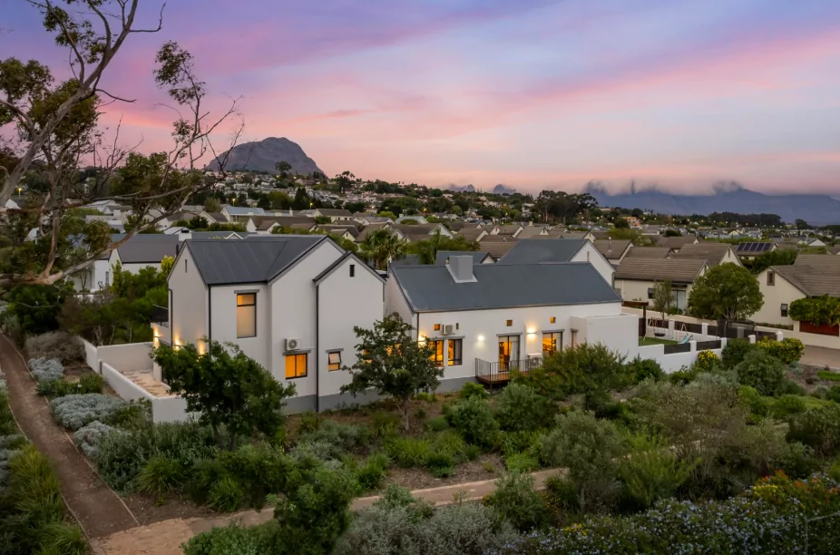 Schonenberg Estate