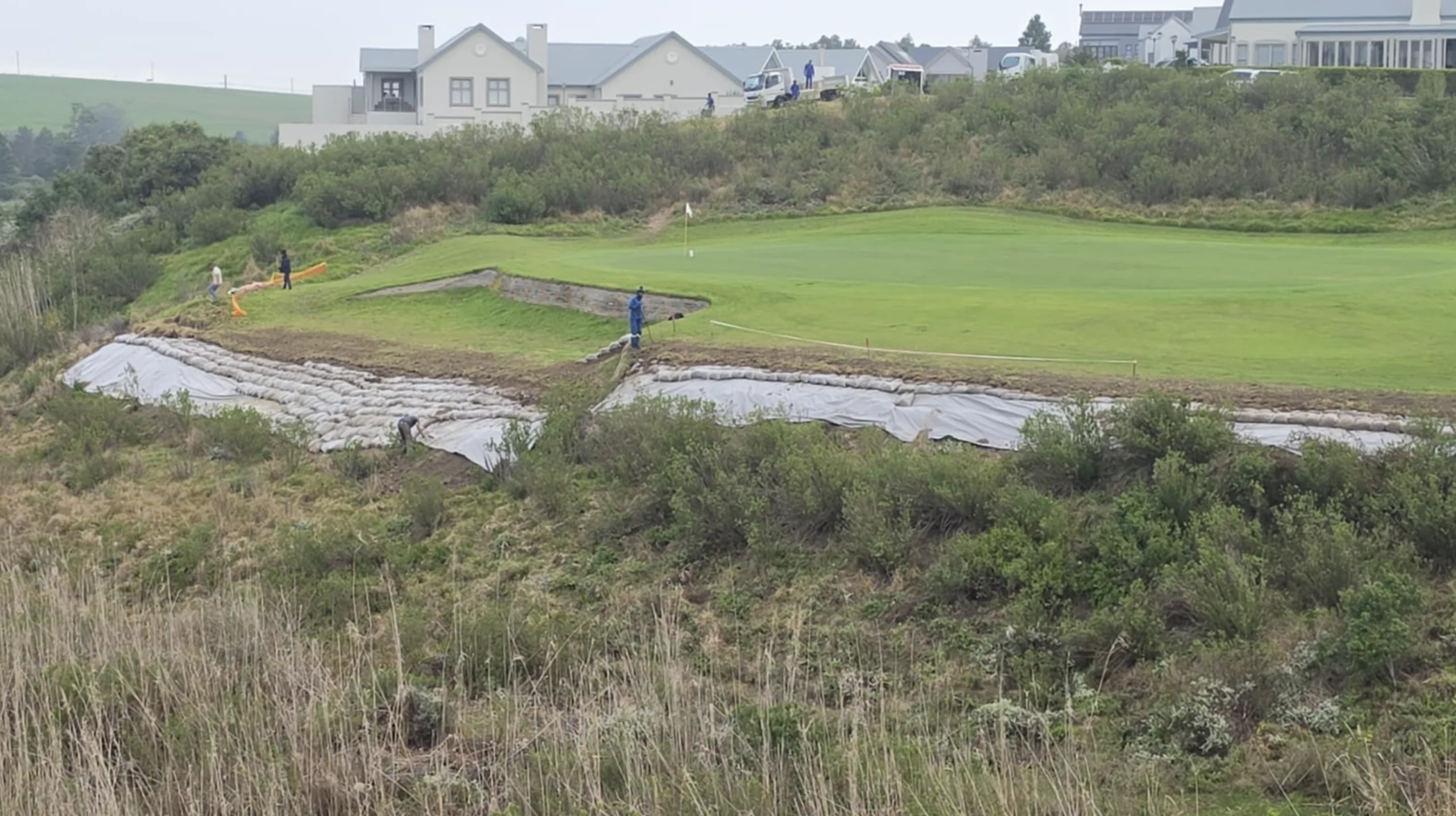 Golf course settle Golf course settle